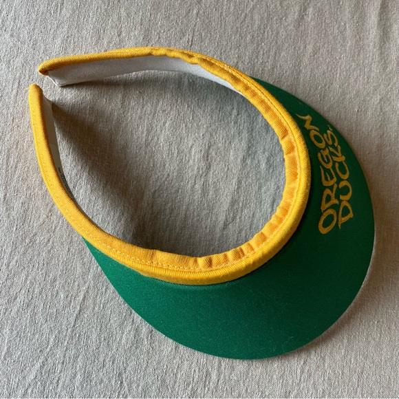 Vintage Oregon Ducks Visor Hat Classic Sportswear Made in USA Excel Condition - Picture 4 of 15